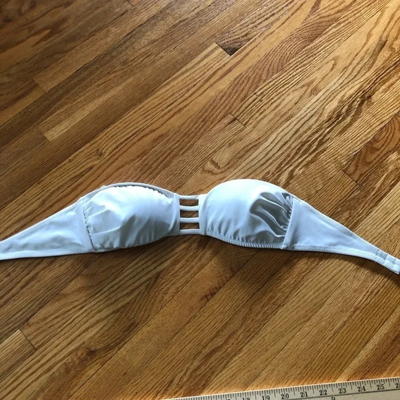 3 white bikini tops - Picture 7 of 12